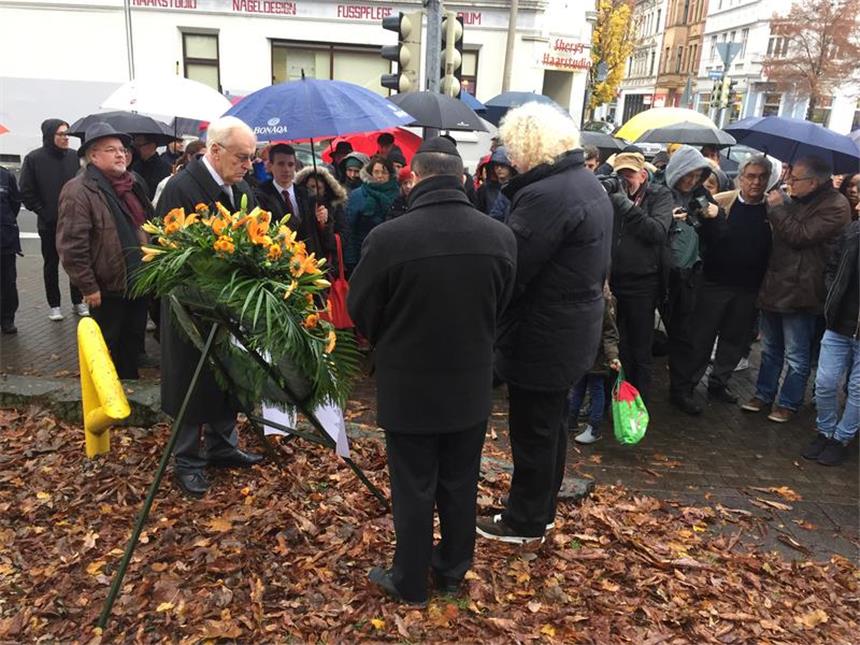 Neonazis stören Gedenkfeier Gedenkfeier für die Opfer der nationalsozialistischen Gewaltherrschaft in Dorstfeld.