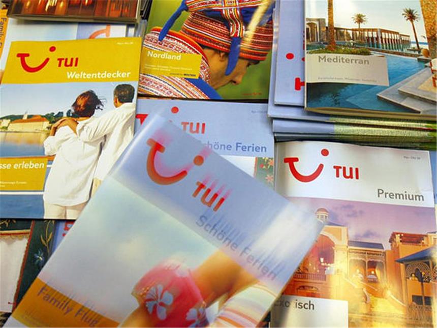 Tui Travel sieht wieder mehr Reiselust Gefragte Reisekataloge: Tui kann wachsende Buchungszahlen im ersten Geschäftsquartal verbuchen.