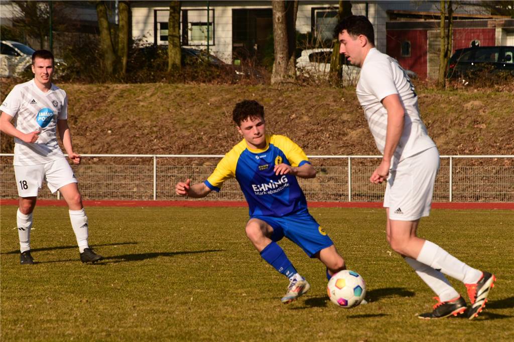 Gegen Adler Weseke setzte sich der ETuS Haltern in einem engen Spiel mit Chancen auf beiden Seiten schlussendlich knapp mit 1:0 durch.