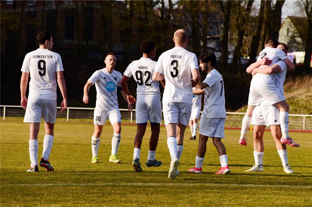 Gegen Adler Weseke setzte sich der ETuS Haltern in einem engen Spiel mit Chancen auf beiden Seiten schlussendlich knapp mit 1:0 durch.