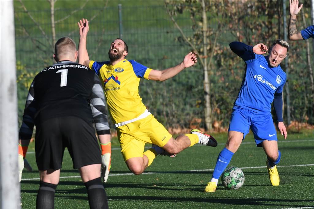 Gegen den bisherigen Bezirksliga-Spitzenreiter FC Altenbochum geriet die Spvg Schwerin in der 90. Minute mit 1:2 in Rückstand - konnte aber in der 96. Minute durch Kapitän Kevin Wagener noch zum 2:2 ausgleichen.