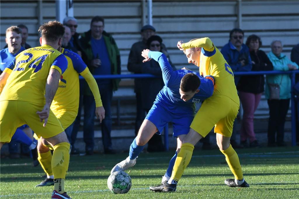 Gegen den bisherigen Bezirksliga-Spitzenreiter FC Altenbochum geriet die Spvg Schwerin in der 90. Minute mit 1:2 in Rückstand - konnte aber in der 96. Minute durch Kapitän Kevin Wagener noch zum 2:2 ausgleichen.