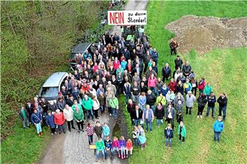 Gegen den Standort des Tierheims protestierten am Sonntag 200 Einwohner.