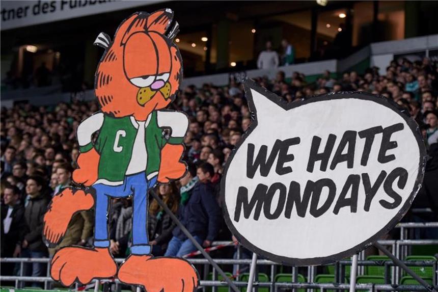 Bundesliga gibt nicht nach: Montagsspiele bleiben Gegen die Montagsspiele gibt es massiven Fan-Protest. Foto: Axel Heimken