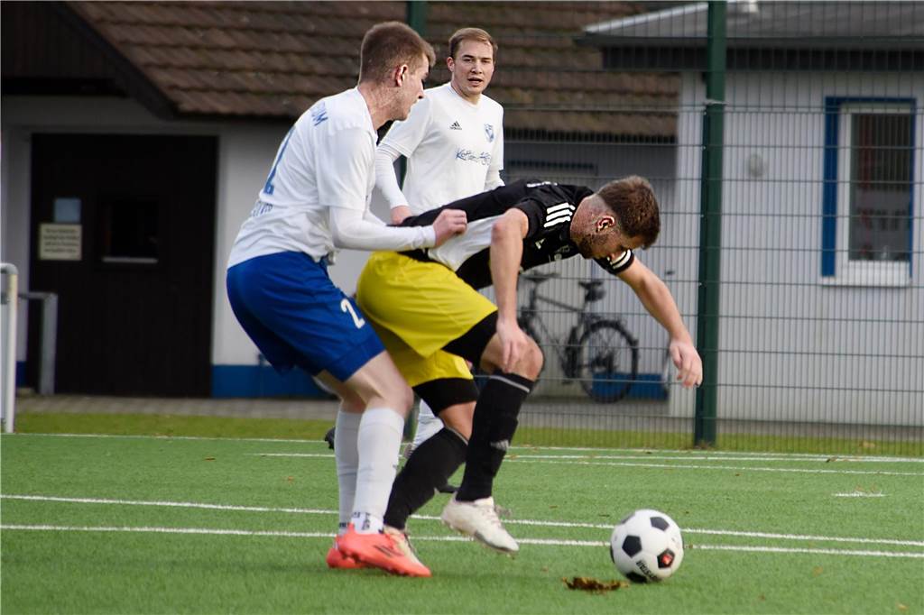 Gegen eine mit starken Bezirksliga-Spielern verstärkte Reserve der Sportfreunde Merfeld hat sich BW Lavesum dank einer engagierten Leistung einen Punkt verdient. Das letzte B-Liga-Spiel des Jahres endete 0:0.