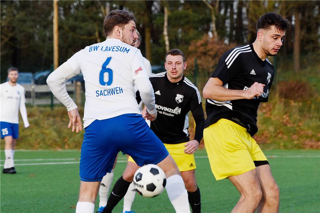 Gegen eine mit starken Bezirksliga-Spielern verstärkte Reserve der Sportfreunde Merfeld hat sich BW Lavesum dank einer engagierten Leistung einen Punkt verdient. Das letzte B-Liga-Spiel des Jahres endete 0:0.