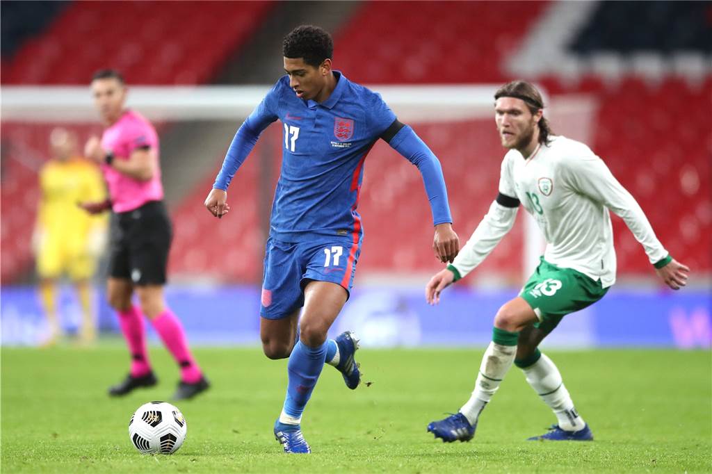 BVB-Profis bei der EM: Zehn sind nominiert, einer steht auf der Streichliste Gegen Irland feierte Jude Bellingham (l.) im November 2020 sein Länderspieldebüt für England.