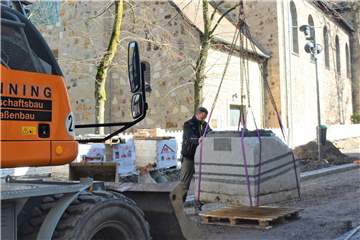 Gegen Mittag wurde am Dienstag das Blindenstadtmodell am Kirchvorplatz in der Fußgängerzone abgebaut.
