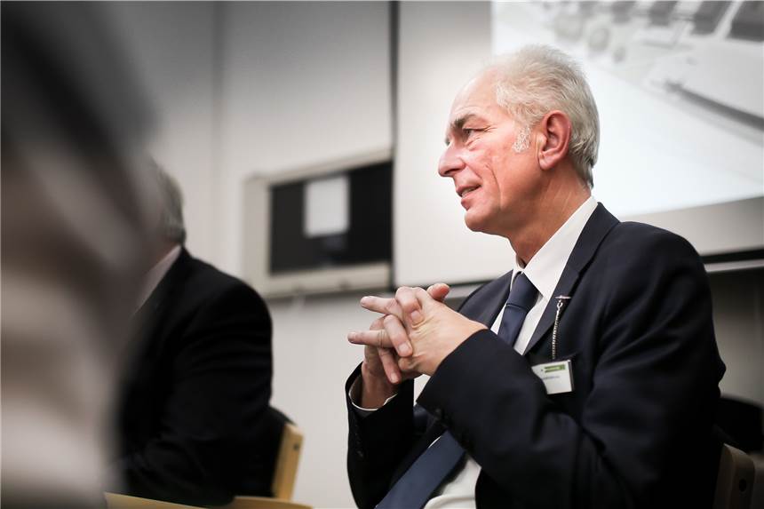 Fall Niels Högel: Dortmunder Klinik-Chef Mintrop möchte noch keine Stellung nehmen Gegen Rudolf Mintrop, Vorstand der Geschäftsführung des Klinikums Dortmund, wird wegen Totschlags durch Unterlassen ermittelt.