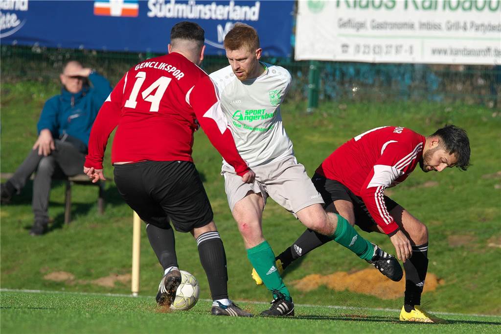 Gegen Schlusslicht Genclikspor Recklinghausen II tat sich der SV Bossendorf schwer, gewann am Ende aber mit 2:0.