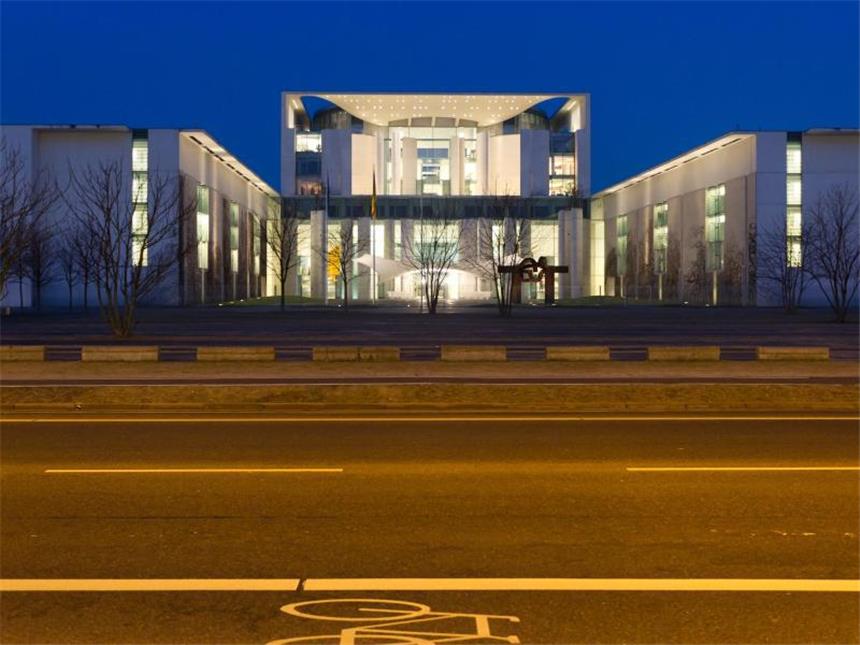 Massive Hacker-Attacke auf Kanzleramt und Bundestag Gehackt: Die Webseite des Bundeskanzleramtes wurde gekapert. Foto: Soeren Stache/Archiv