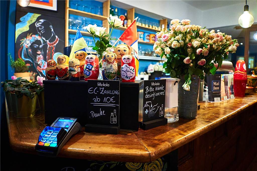 Ukrainisch, russisch, georgisch? „Babuschkas Kitchen“ im Restaurant-Check Geheime Pin-Eingabe? Ist nicht! Acht Matrjoschkas schauen genau hin.