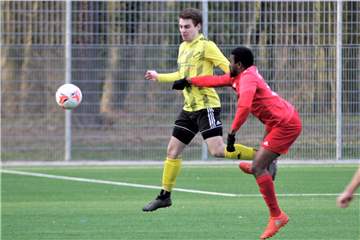 Geht für das Kreisliga-A-Schlusslicht DTSG Herten auf Torejagd: Mohamed Bamba (r.).