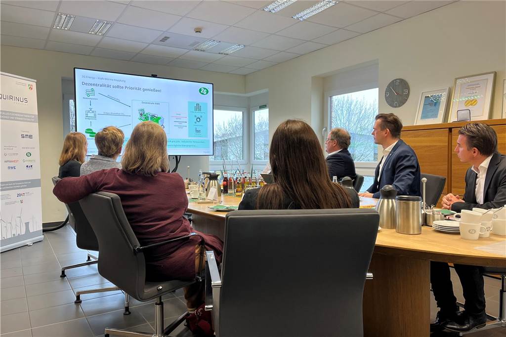 Bundesbauministerin Klara Geywitz zu Besuch in Heek Gemeinsam diskutierte man über die Möglichkeiten der KWK-Anlagen.