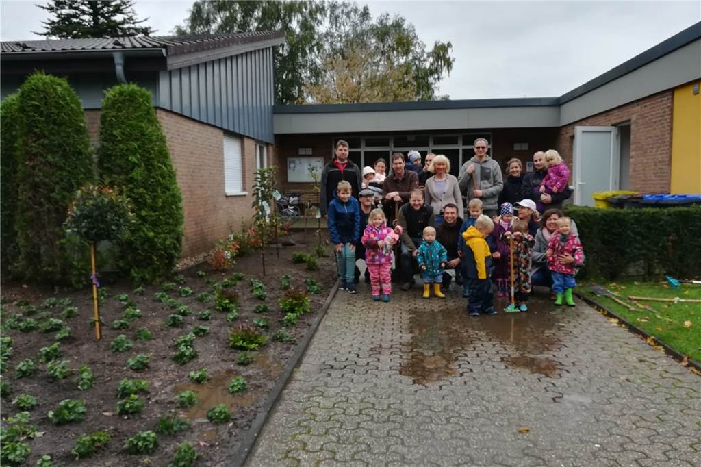 Kita-Förderverein bittet Feldhausener um Unterstützung Gemeinsam mit Kindern und Eltern hat der Förderverein den Vorgarten der Einrichtung umgestaltet.