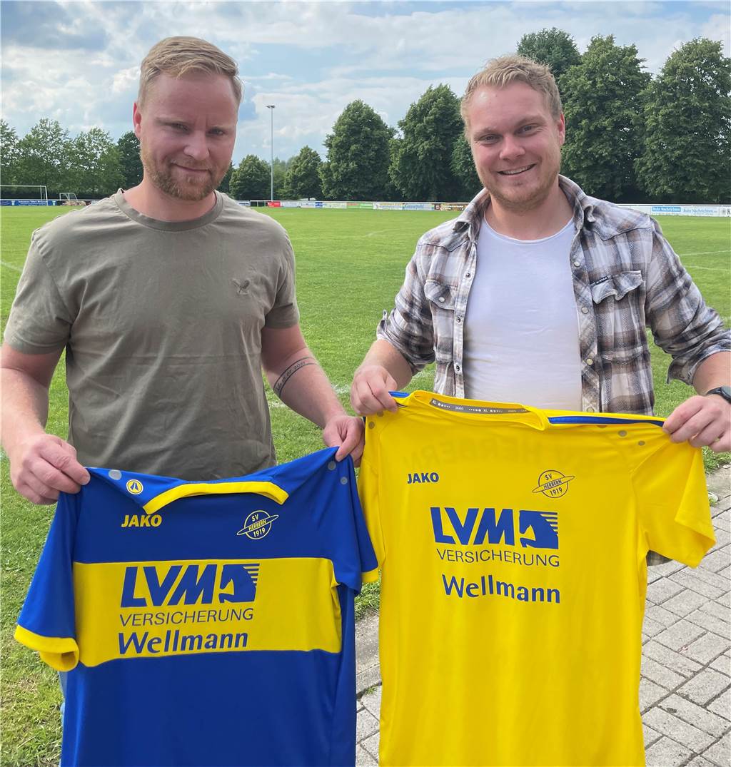 Herberns Steffen Hunnewinkel muss seine Karriere beenden Gemeinsam mit seinem Bruder Christoph (l.) wechselte Steffen Hunnewinkel (r.) im Sommer zum SV Herbern.