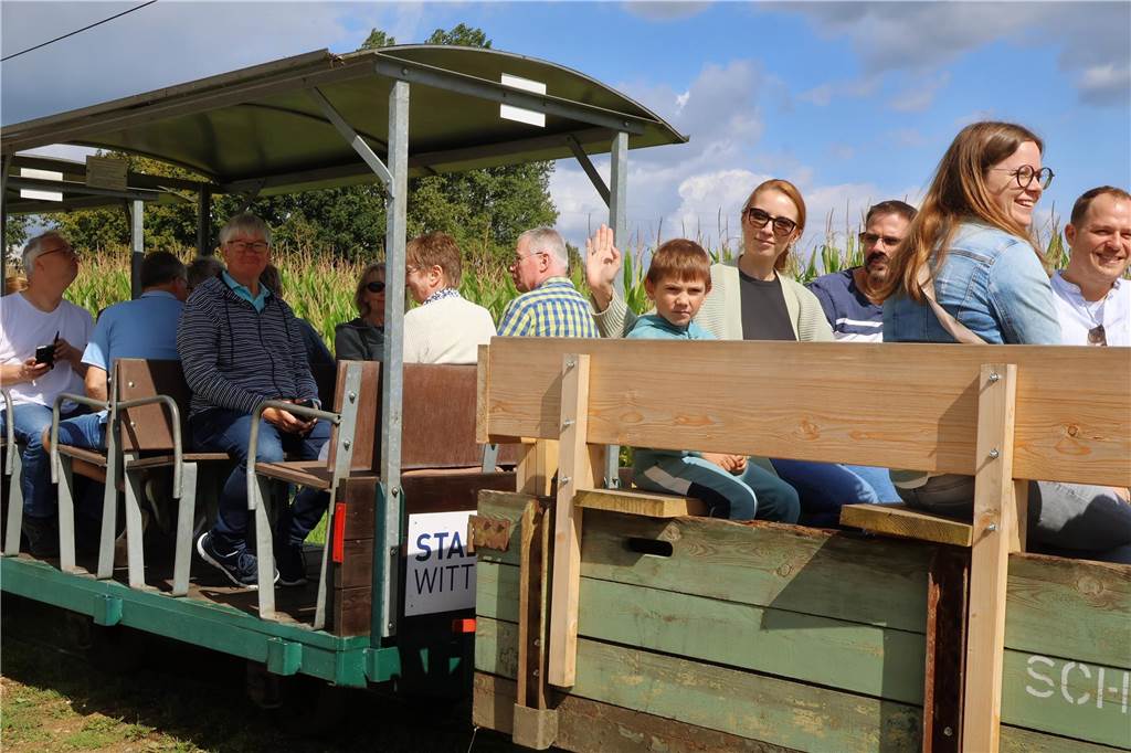 Gemütliche Fahrten mit den Feldbahnfreunden Schermbeck-Gahlen Gemütliche Fahrten boten die Feldbahnfreunde Schermbeck-Gahlen zum Familienfahrtag am Sonntag (25. August) an.