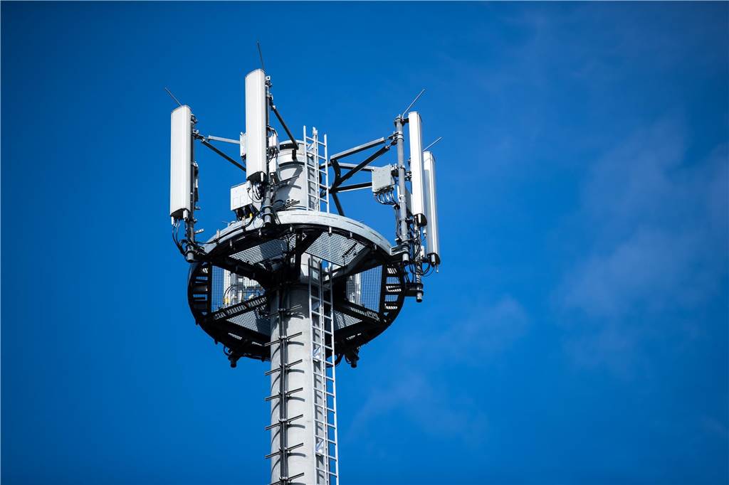 O2-Netz weiter instabil: 88-Jährige muss ungewollt zu Fuß laufen Funkmast.