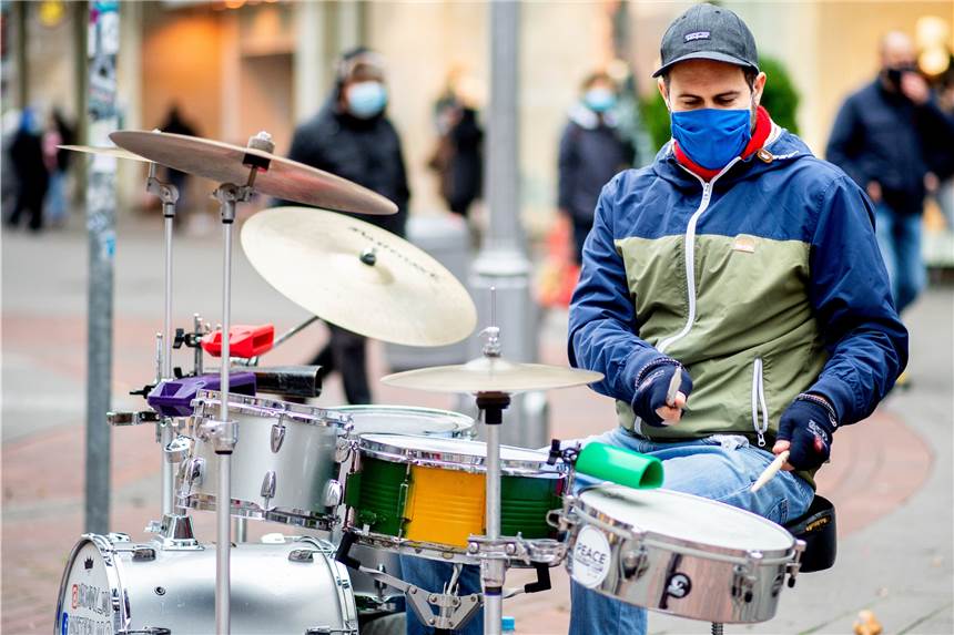 Die Stadt Haltern muss klare Regeln für die Straßenmusik aufstellen Gerade im Sommer sind Straßenkünstler in den Innenstädten anzutreffen.
