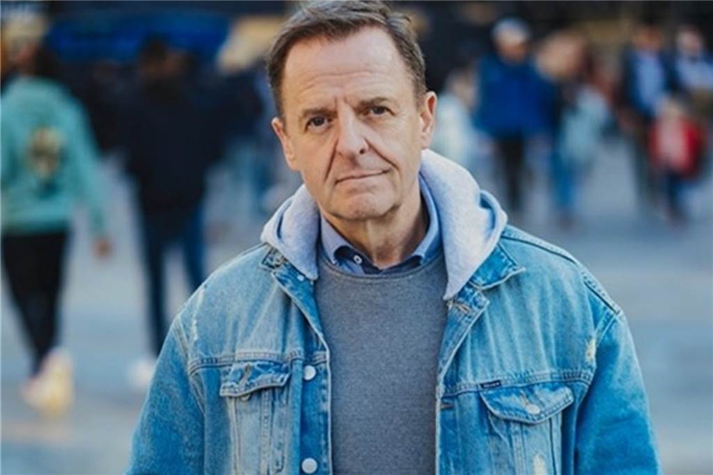 „Du fetter Hurensohn“: Gute Antworten auf blöde Sprüche Gerade stehen, Kopf hoch: Dr. Christian Lüdke weiß, welche Körpersignale in Konfliktsituationen wichtig sind.