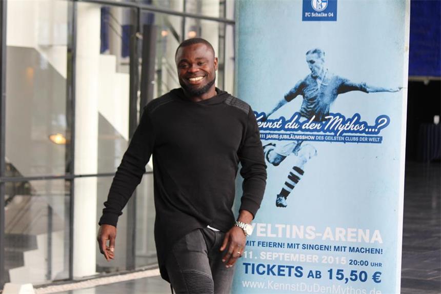 „Kennst du den Mythos...?“ Gerald Asamoah hatte bei der Probe sichtlich Spaß. Hätte man ihn gefragt, hätte er mitgemacht, sagt er.