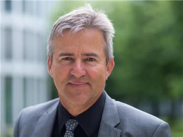 Gerd Butzeck, Geschäftsführer des Forum Club Handball (FCH), posiert am 29.05.2015 in Köln (Nordrhein-Westfalen). Foto: Marius Becker/dpa