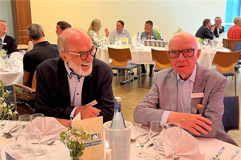 Halterns Unternehmer Bernd und Nadine Winkels: „Extrem kompetent und sympathisch“ Gern gesehene Gäste bei den Unternehmer-Empfängen: Jochen Heckmann und August Geilmann.