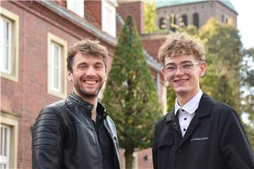 Gerrit Hericks (l.) wurde zum Mentor und Vorbild für Kai Macionga, der sich lange nicht sicher war, ob er wirklich Musiker werden will und kann.