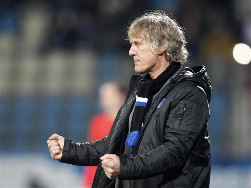 VfL Bochum verlängert mit Trainer Verbeek Gertjan Verbeek will mit dem VfL den zweiten Sieg in Serie.