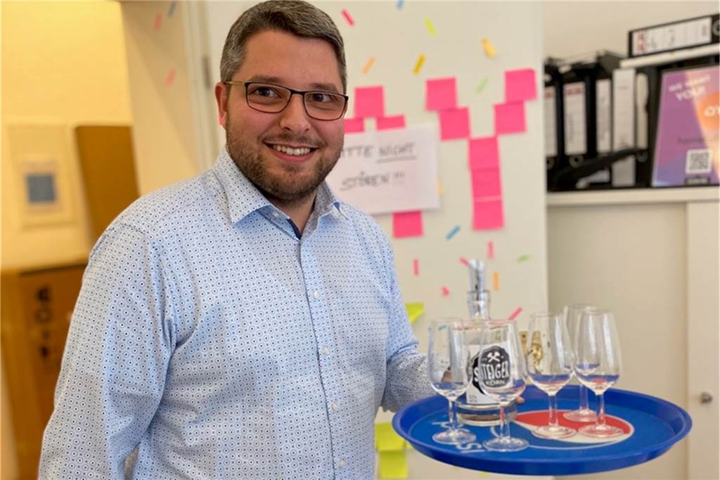 Steiger Spirits - die Schnapsidee aus einer Garage in Dorsten Geschäftsführer Christoph Niklaus kommt aus der Getränkeindustrie. „Steiger Spirits ist kein kommerzieller Luftballon", sagt er.