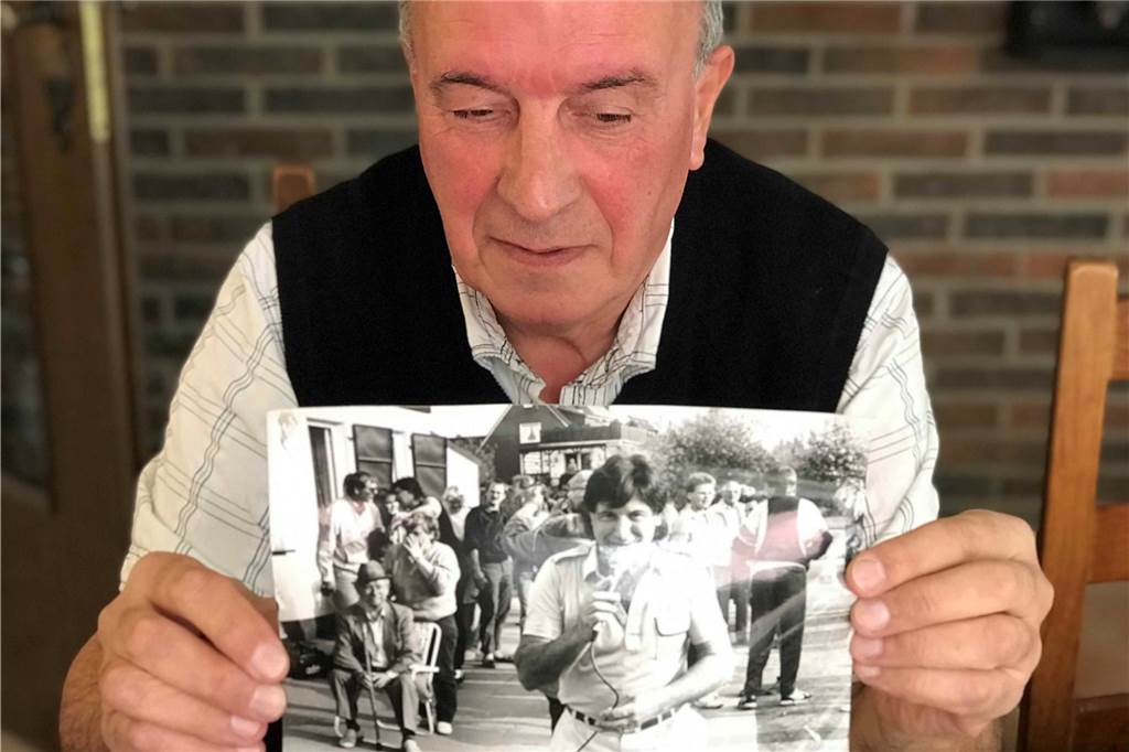 Vor 15 Jahren starb Erwin Weiß: Mit seinen Songs ist er eine Revier-Legende Geschwister: Erwin (auf dem Foto) und Jürgen Weiß waren 12 Jahre auseinander. Heute hält Jürgen die Erinnerung an seinen 2008 verstorbenen Bruder wach.