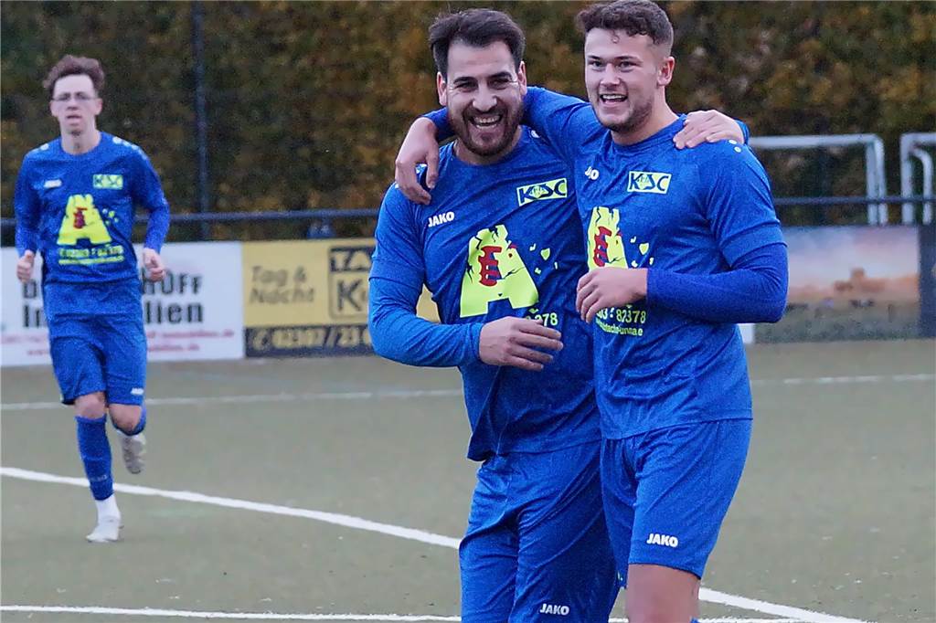 Geteilter 4. Platz: Moritz Denninghoff (r.), Kamener SC (A2): 41 Tore