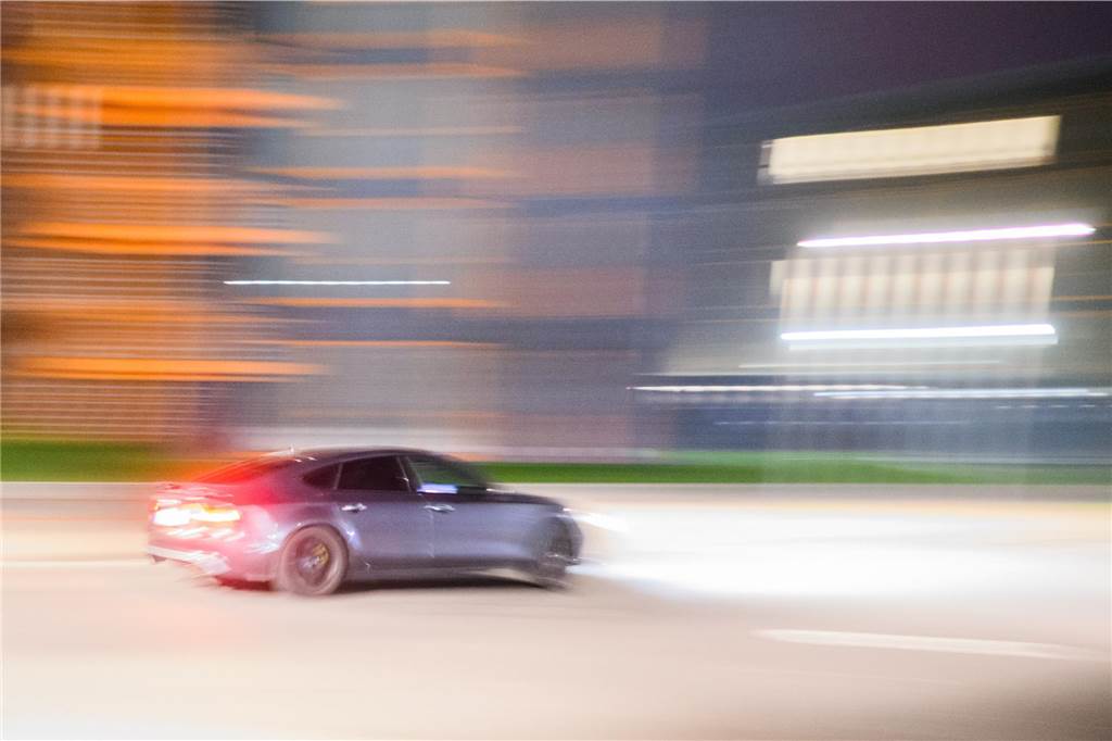 Ralf Trippe kann wegen lauter Auto-Tuner in Selm nicht schlafen Getunte Autos sollen regelmäßig auf der Kreisstraße in der Nähe des Edeka-Parkplatzes unterwegs sein.