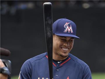 Giancarlo Stanton schloss mit den Miami Marlins einen Rekordvertrag ab. Foto: John G. Mabanglo