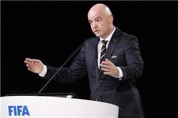 Gianni Infantino will für eine zweite Amtszeit als Präsident der FIFA kandidieren. Foto: Alexander Zemlianichenko/AP