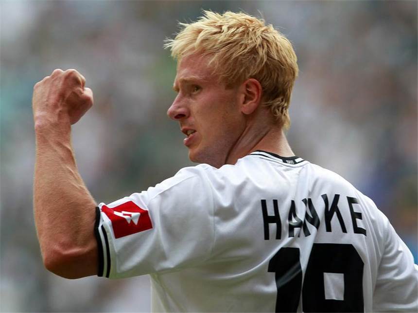 Gladbach braucht drei Tore - «Alles probieren» Gladbachs Stürmer Mike Hanke will gegen Kiew versuchen, den Rückstand aufzuholen. Foto: Roland Weihrauch