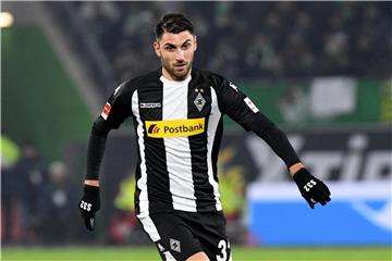 Gladbachs Vincenzo Grifo ist am Ball. Foto: Peter Steffen/Archiv
