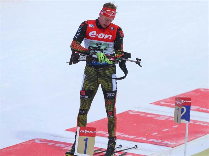 Deutsche Staffel in Ruhpolding Fünfte - Norwegen siegt Gleich drei Mal musste Schempp-Ersatz Johannes Kühn beim Heim-Weltcup in Ruhpolding in die Strafrunde. Foto: Karl-Josef Hildenbrand