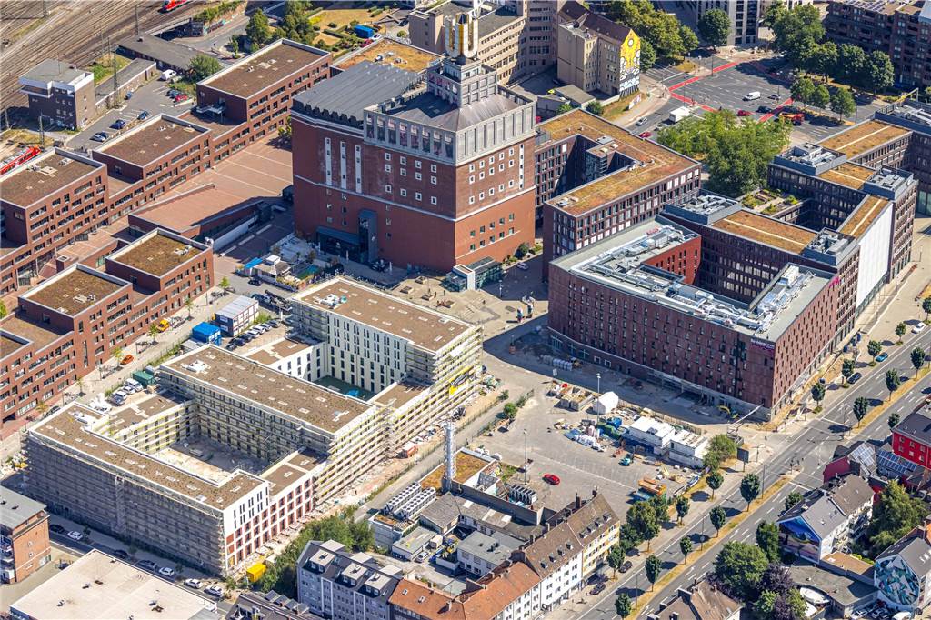 Neues Doppel-Hotel am Dortmunder U eröffnet – Tourismus-Expertin hat große Hoffnungen Luftbild des Geländes rund um den U-Turm