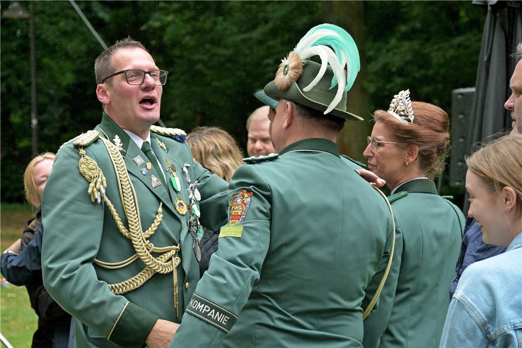 Glückwünsche für den neuen Schützenkönig des BSV Werne, Michael Biegel.