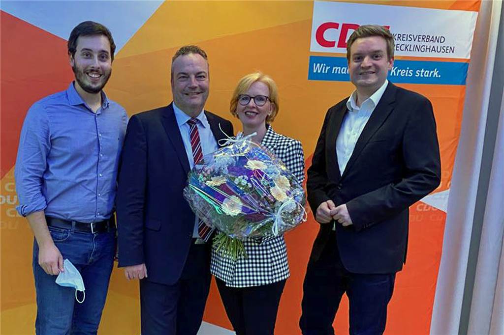 Bodo Klimpel ist der neue Landrat des Kreises Recklinghausen Glückwünsche vom Stadt- und Kreisverband für Bodo und Sabine Klimpel.