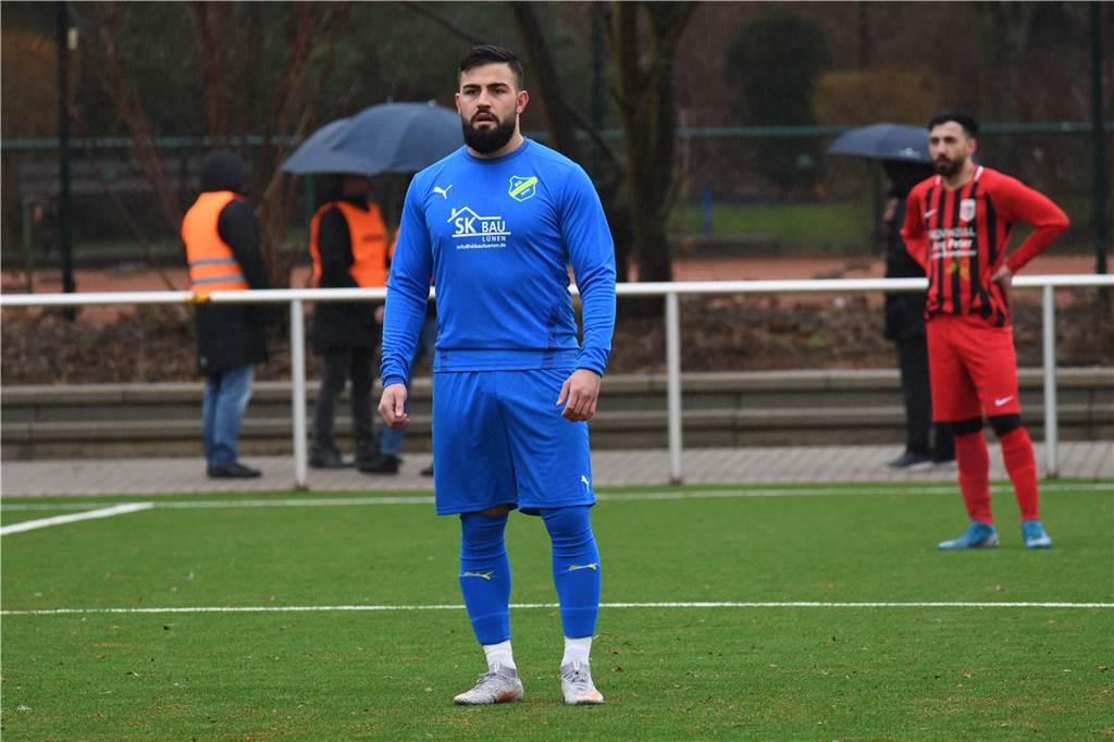 „Mit Kopf auf die Frontscheibe gekracht“: Fußballer kämpft sich nach schwerem Motorradunfall zurück Görkem Gülpinar fehlte lange aufgrund des Unfalls. Am Sonntag gegen Alemannia Scharnhorst traf der Gahmener doppelt.