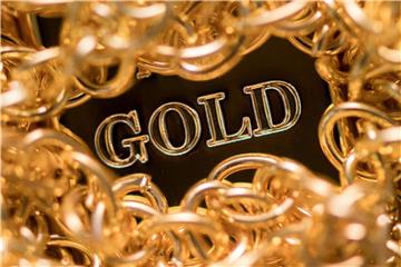 Gold wirkt auf viele Anleger anziehend. Wer sein Geld in das Edelmetall investiert, muss aber ein paar Risiken im Blick behalten. Foto: Alexander Heinl