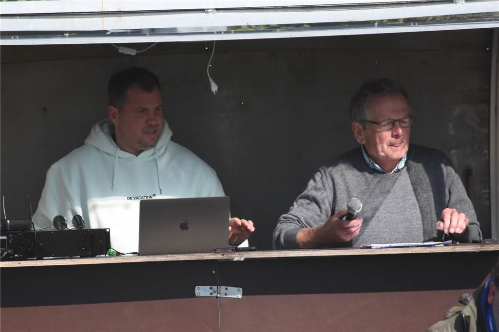 Mario Basler, Ed Sheeran und Tetris: Die besten Pöhler-Sprüche des Jahres im Kreis Unna Gottfried Böcker (r.) - hier neben dem Vereinsboss Daniel Krahn.