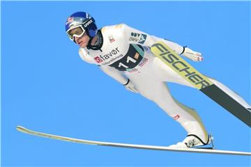 Gregor Schlierenzauer konnte die Weite von 253,5 Meter nicht stehen. Foto: Terje Bendiksby/NTB scanpix