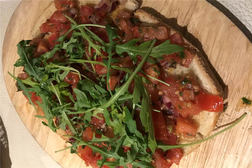 Groß und lecker: Das Big Bruschetta.