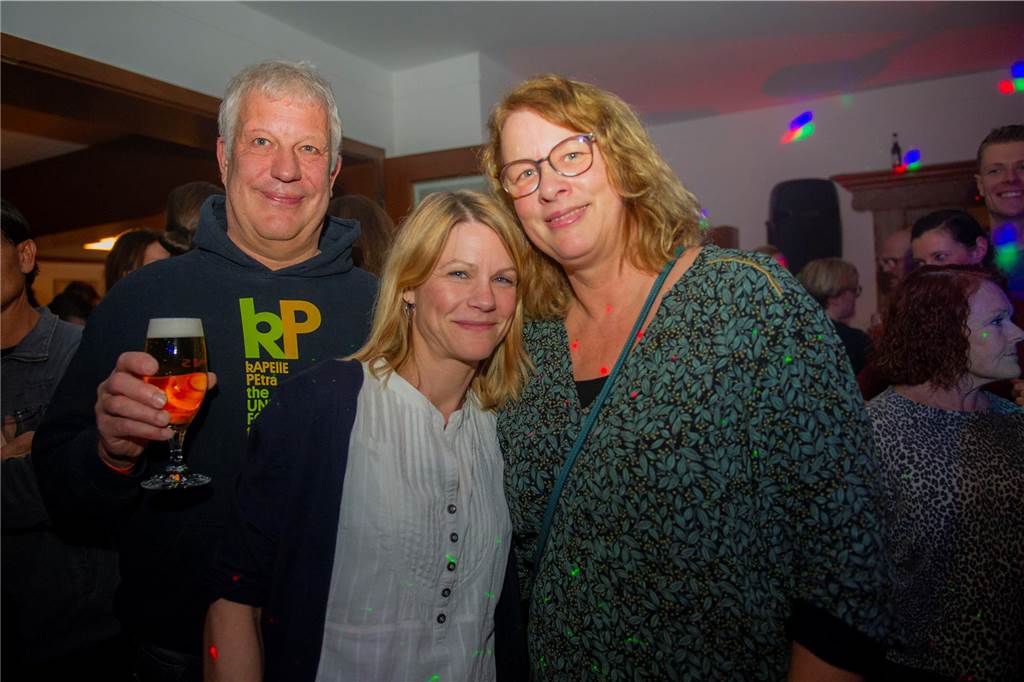 Große Abschiedsparty im Uhlenhof.