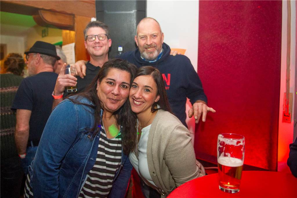 Große Abschiedsparty im Uhlenhof.