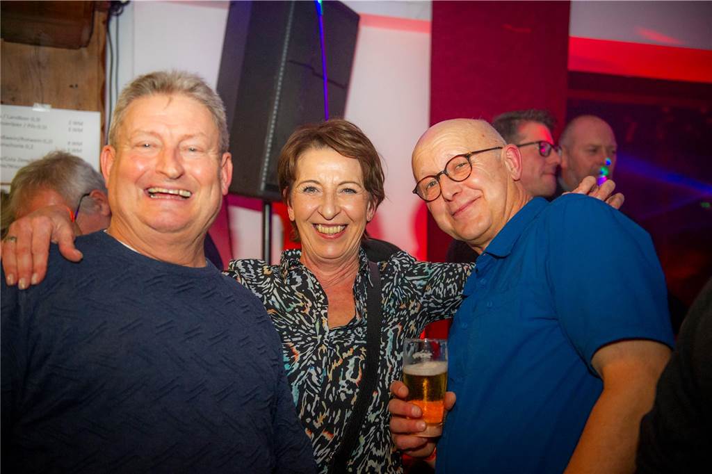 Große Abschiedsparty im Uhlenhof.