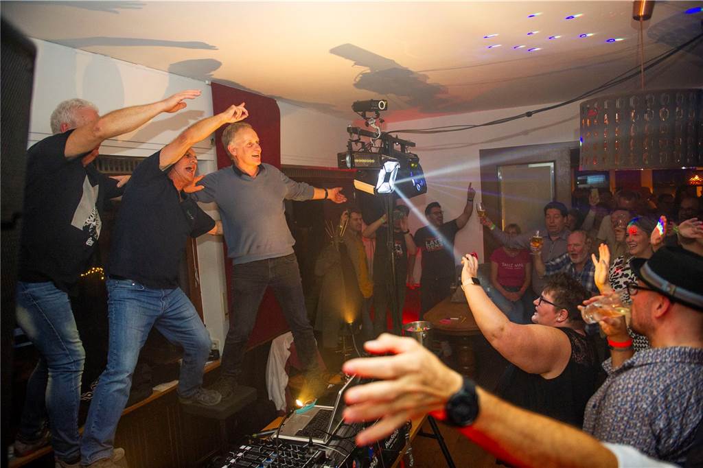 Große Abschiedsparty im Uhlenhof.